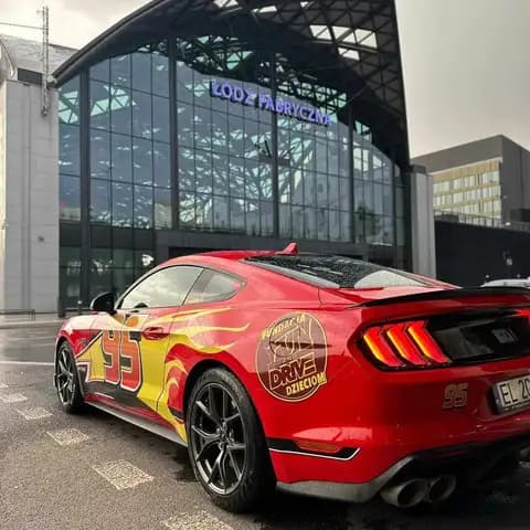Szkolenie z jazdy na Torze Łódź Mustang Mach 1 z Mateuszem Peczka