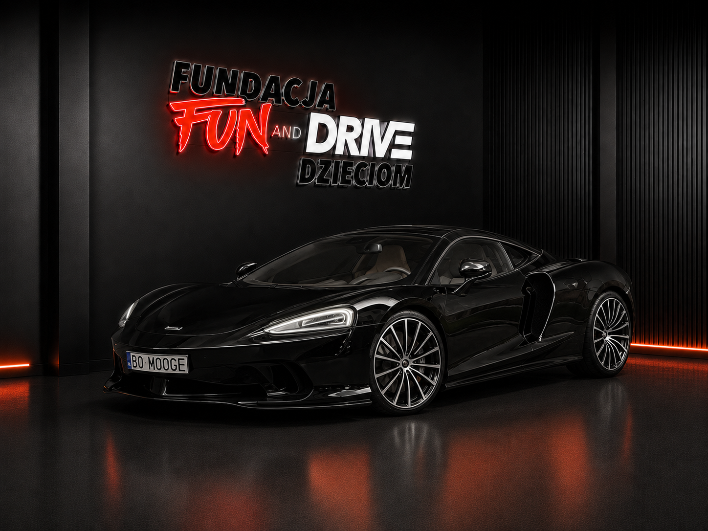 Przejazd McLaren GT Twin-Turbo